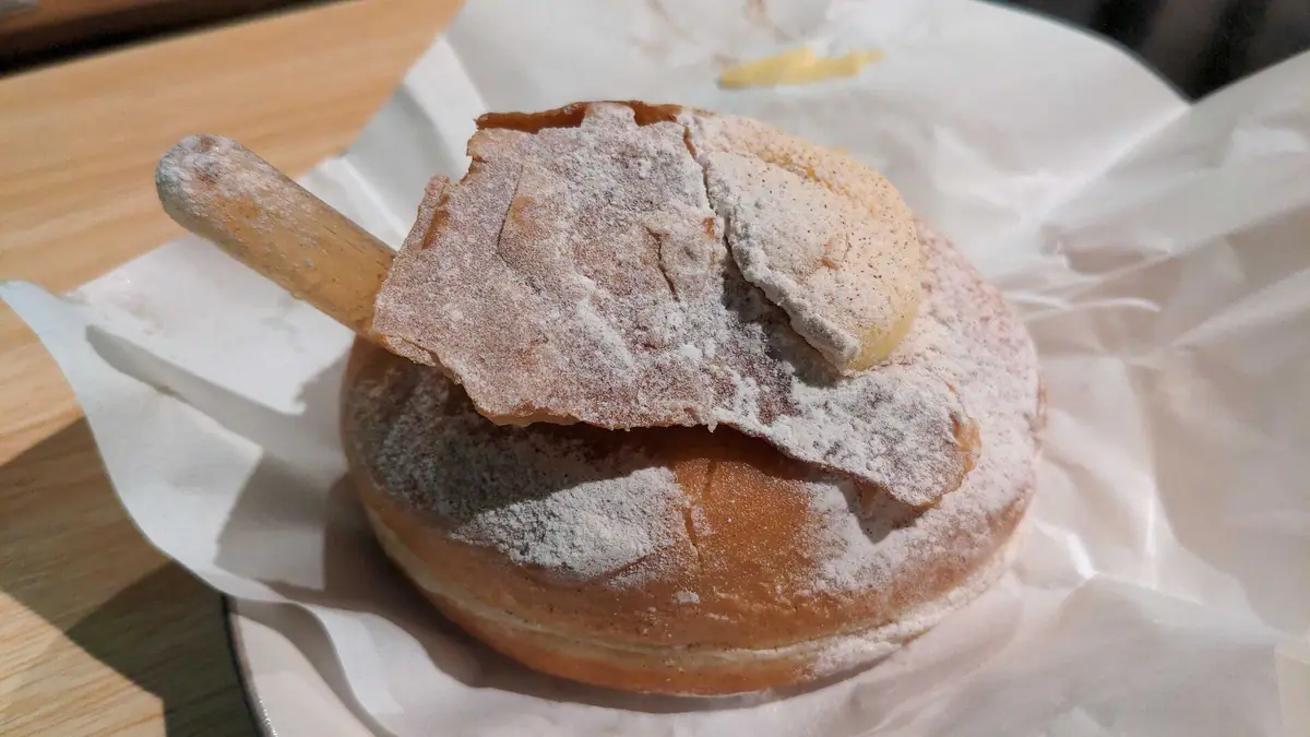 Cloud 9 Doughnuts – doughnut shop in Plymouth town centre